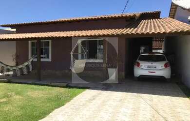 Imagem: A casa possui 2 Dormitórios, 1 Banheiro, 4 Vagas na garagem