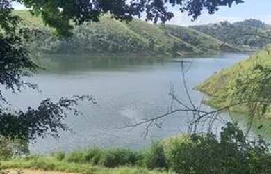 Imagem: O terreno possui 1000m² de Área e está localizado em Usina