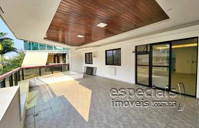 Imagem: O apartamento possui 3 Dormitórios, 3 Banheiros, 2 Vagas na