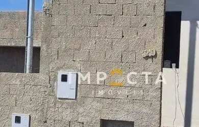 Imagem: A casa possui 3 Dormitórios, 2 Banheiros, 1 Vaga na garagem