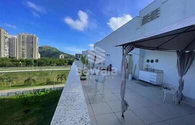 Imagem: O apartamento possui 2 Dormitórios, 3 Banheiros, 1 Vaga na