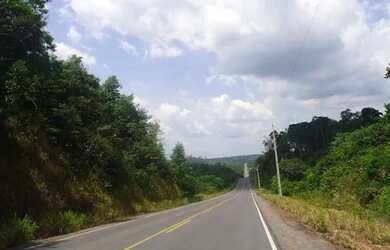 Imagem 1: Sítio 468 x 1.000 no Rio Preto da Eva Km 120 250.000