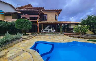 Imagem: A casa em condomínio possui 5 Dormitórios, 5 Banheiros, 2