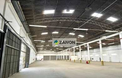 Imagem: O depósito possui 5 Vagas na garagem, 4.316m² de Área e