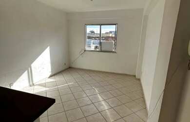 Imagem 5: Kitnet para Aluguel - Centro de Iguaba Grande RJ - Frente para a Lagoa