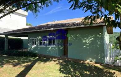 Imagem: A casa em condomínio possui 4 Dormitórios, 5 Banheiros, 4