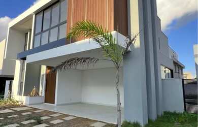 Imagem: A casa em condomínio possui 4 Dormitórios, 4 Banheiros, 2