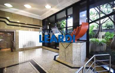 Imagem: O depósito possui 1 Vaga na garagem e 45m² de Área e está