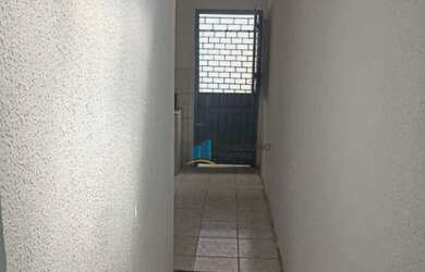 Imagem 3: Casa com 1 dormitório para alugar, 34 m² por R$ 680,00/mês - Quintino...