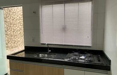 Imagem: A kitnet possui 1 Dormitório, 1 Banheiro e está localizado