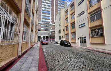 Imagem: O apartamento possui 3 Dormitórios, 2 Banheiros, 1 Vaga na