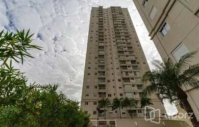 Imagem: O apartamento possui 3 Dormitórios, 1 Banheiro, 1 Vaga na garagem