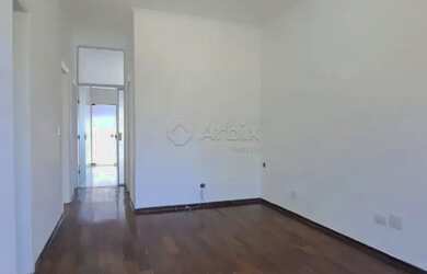 Imagem: O depósito à venda possui 1 Vaga na garagem e 83m² de Área