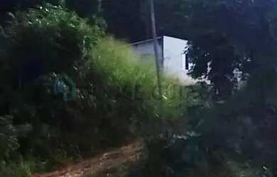 Imagem: O terreno possui 1.780m² de Área e está localizado em Duque