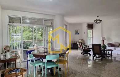 Imagem: O apartamento possui 4 Dormitórios, 4 Banheiros, 2 Vagas na