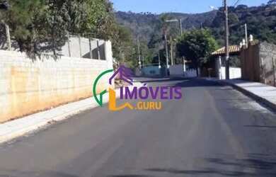 Imagem: O terreno e possui Dormitórios, Suítes, Banheiros, 2-0m²