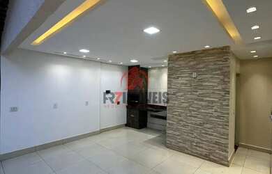 Imagem: A casa possui 3 Dormitórios, 2 Banheiros, 3 Vagas na garagem