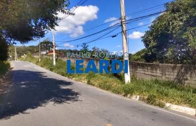 Imagem: O terreno possui 7.980m² de Área e está localizado em Jardim