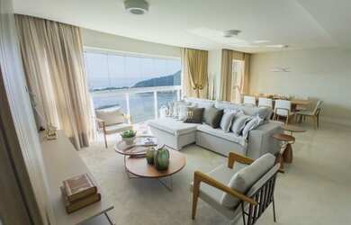 Imagem: O apartamento possui 4 Dormitórios, 5 Banheiros, 4 Vagas na