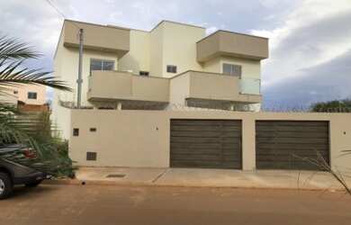 Imagem 1: Vendo Sobrado com Quintal -Alice Barbosa