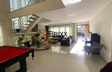 Imagem: A casa em condomínio possui 5 Dormitórios, 2 Banheiros, 4