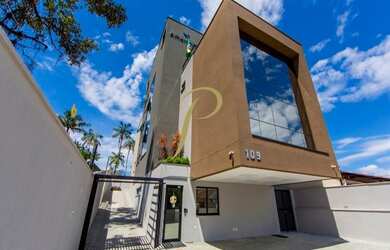 Imagem: O depósito possui 5 Vagas na garagem e 477m² de Área e está