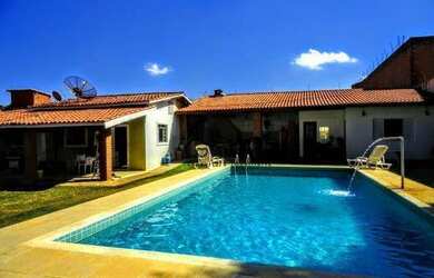 Imagem: A chácara possui 250m² de Área e está localizado em Altos