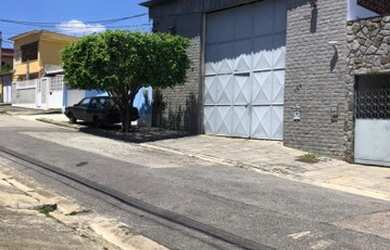 Imagem 2: Galpão/Depósito/Armazém para aluguel com 300 metros quadrados