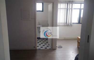 Imagem: O depósito possui 2 Vagas na garagem, 70m² de Área e está