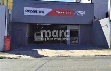 Imagem: O depósito possui 5 Vagas na garagem e 700m² de Área e está