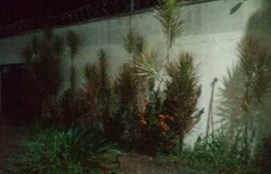 Imagem: A casa possui 2 Dormitórios, 2 Banheiros, 4 Vagas na garagem