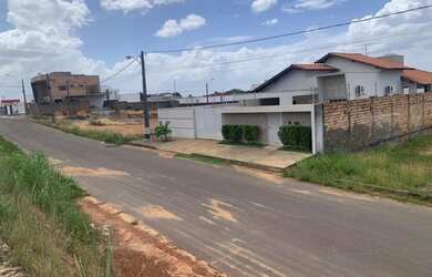 Imagem: O terreno possui 656m² de Área e está localizado em Caçari