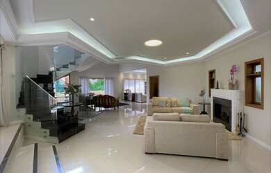 Imagem 3: Linda Casa com 4 dorm/3 sts - Salões festas e jogos, piscina, gourmet