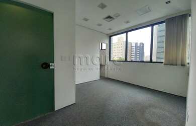 Imagem: O depósito possui 1 Vaga na garagem e 40m² de Área e está