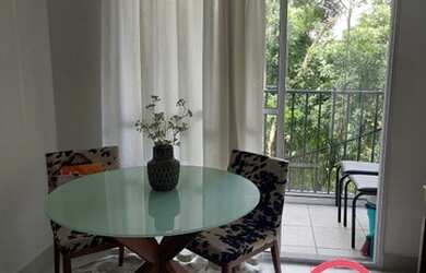 Imagem: O apartamento possui 2 Dormitórios, 1 Banheiro, 1 Vaga na garagem