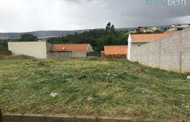 Imagem: O terreno à venda possui 300m² de Área e está localizado