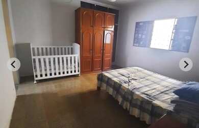 Imagem: A casa possui 5 Dormitórios, 4 Banheiros, 3 Vagas na garagem