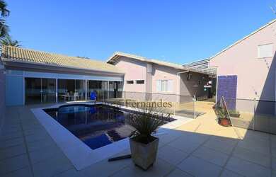 Imagem: Casa para venda possui 234 metros quadrados com 4 quartos em