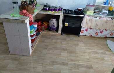 Imagem: A casa possui 2 Dormitórios, 2 Banheiros, 4 Vagas na garagem