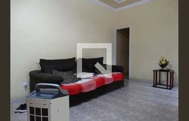 Imagem: A casa possui 3 Dormitórios, 4 Banheiros, 5 Vagas na garagem