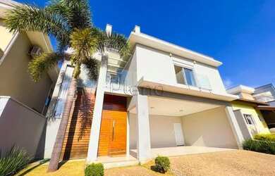 Imagem: A casa em condomínio possui 3 Dormitórios, 4 Banheiros, 4