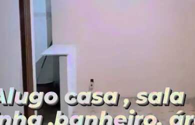 Imagem: A casa possui 1 Dormitório e 1 Banheiro e está localizado