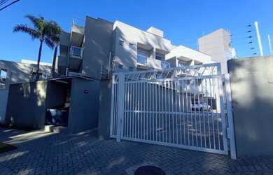 Imagem: O apartamento possui 1 Dormitório, 1 Banheiro, 1 Vaga na garagem