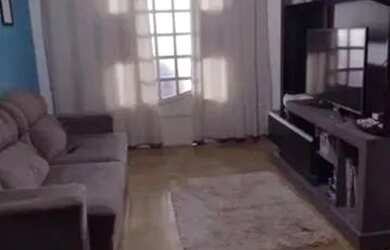 Imagem: A casa possui 2 Dormitórios, 2 Banheiros, 1 Vaga na garagem