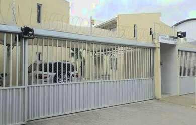 Imagem: A casa possui 3 Dormitórios, 2 Banheiros, 1 Vaga na garagem