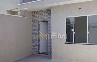 Imagem: A casa possui 2 Dormitórios, 2 Banheiros, 2 Vagas na garagem