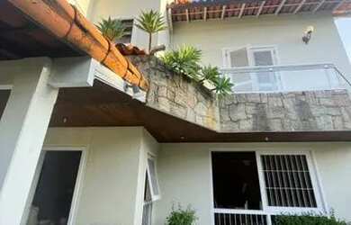 Imagem: A casa em condomínio possui 4 Dormitórios, 5 Banheiros, 2