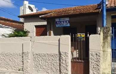 Imagem: A casa possui 2 Dormitórios, 1 Banheiro, 90m² de Área e