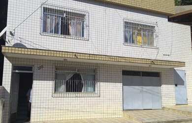 Imagem: A casa possui 3 Dormitórios, 3 Banheiros, 1 Vaga na garagem