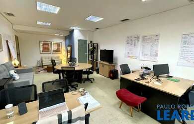 Imagem 2: CONJ. COMERCIAL - CIDADE MONÇÕES - SP